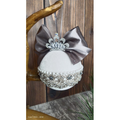 Ёлочный шар ручной работы