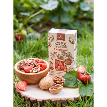 Орех грецкий с клубникой 100гр