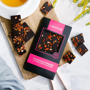  Шоколад горький с клубникой и корицей 100 г СибирьЭко