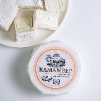 Сыр мягкий с белой плесенью Камамбер сливочный