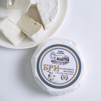 Сыр мягкий из козьего молока с белой плесенью Бри
