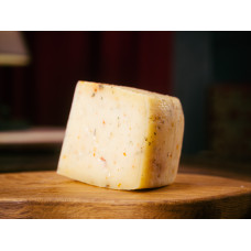 Сыр от Джона Качиотта с томатами, базиликом и чесноком