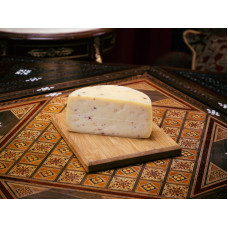 Сыр от Джона Качиотта с холопеньо и чили